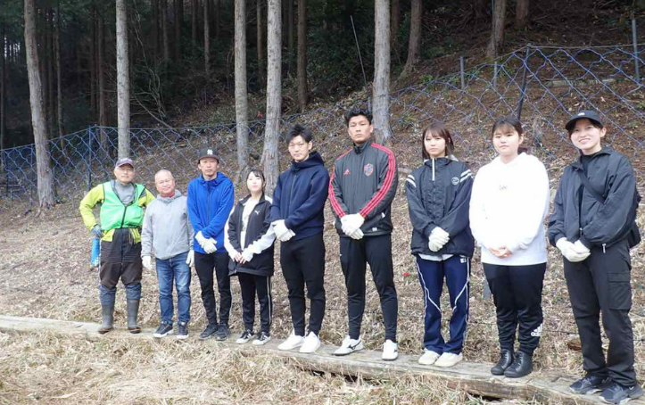 新入社員研修として「奥びわ湖・山門水源の森」保全活動を行いました。